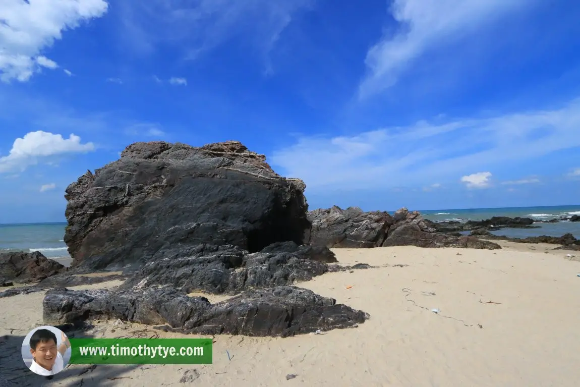 Batu Layar Beach, Kota Tinggi District