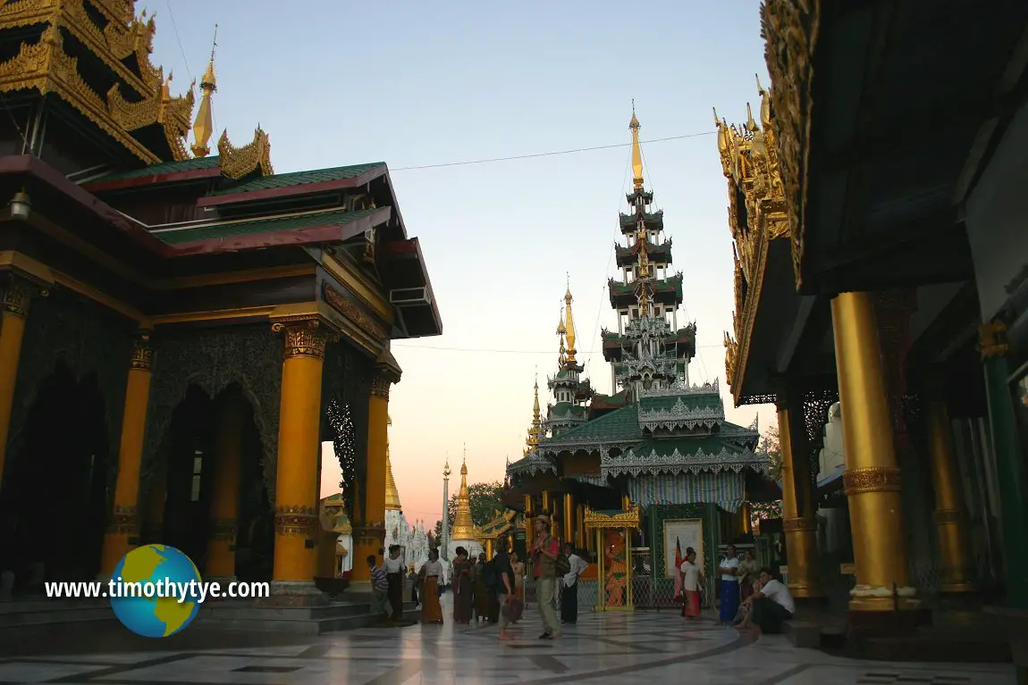 Shwedagon Pagoda, Yangon