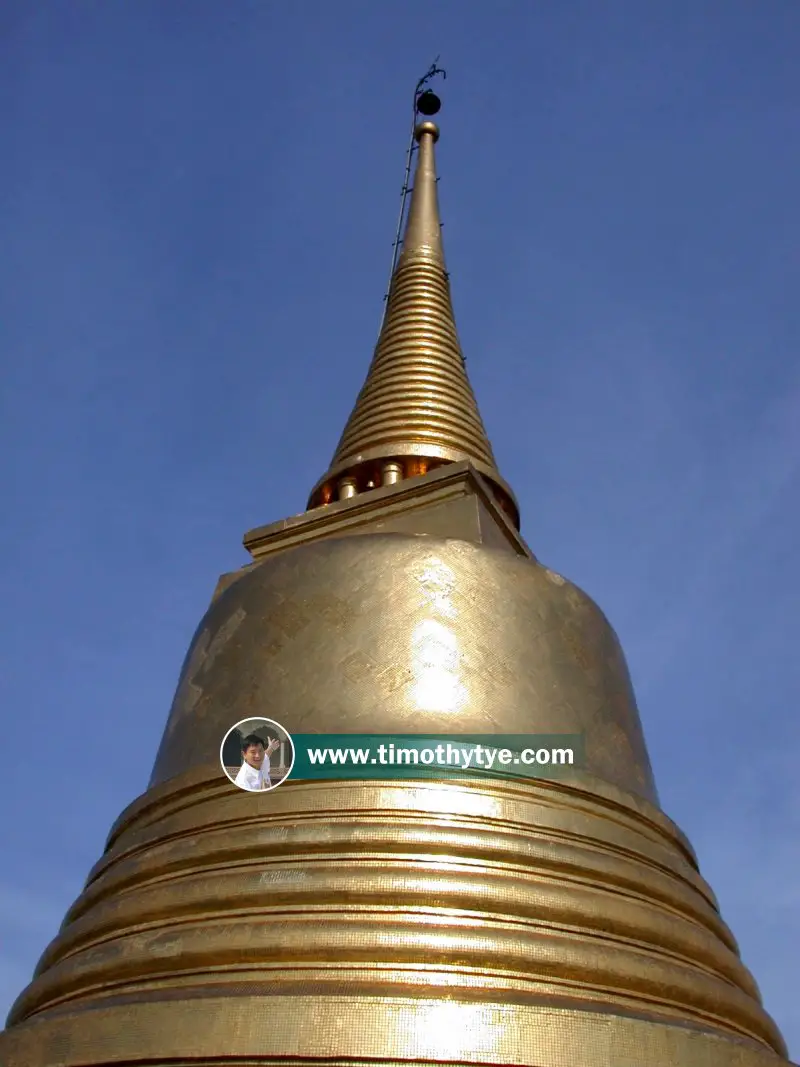 Chedi Phu Khao Tong at Wat Saket Ratchaworamahawihan