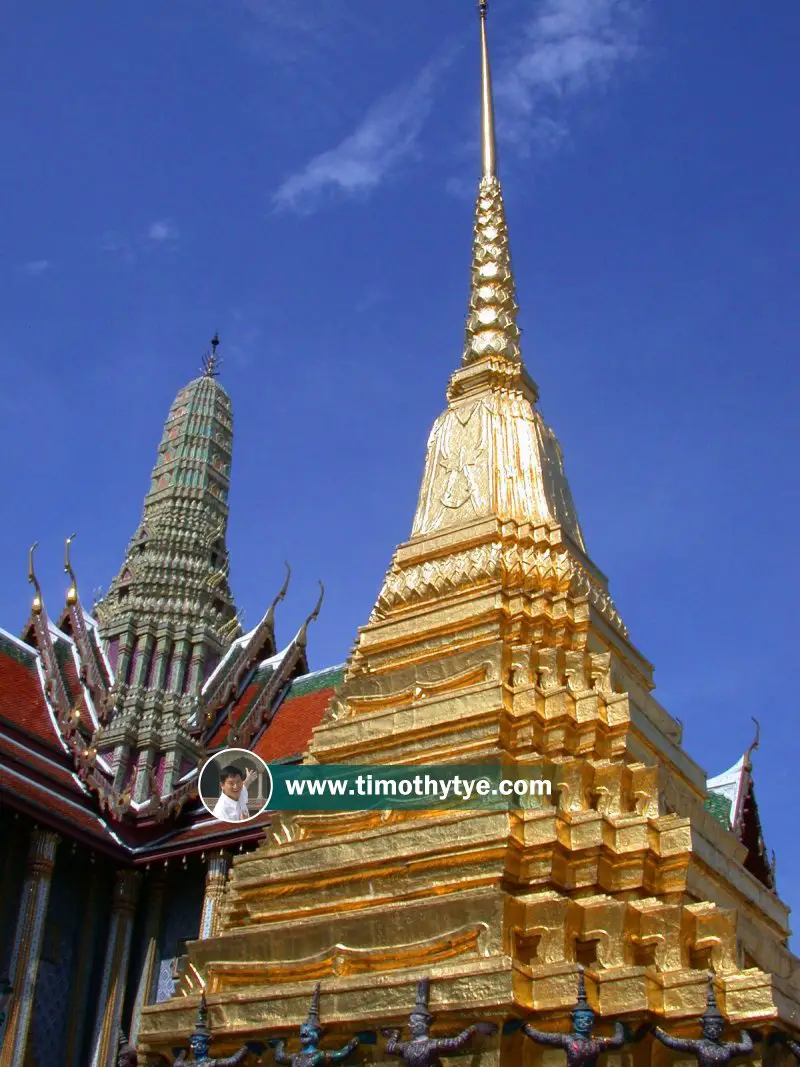 Wat Phra Kaew (Temple of the Emerald Buddha), Bangkok, Thailand