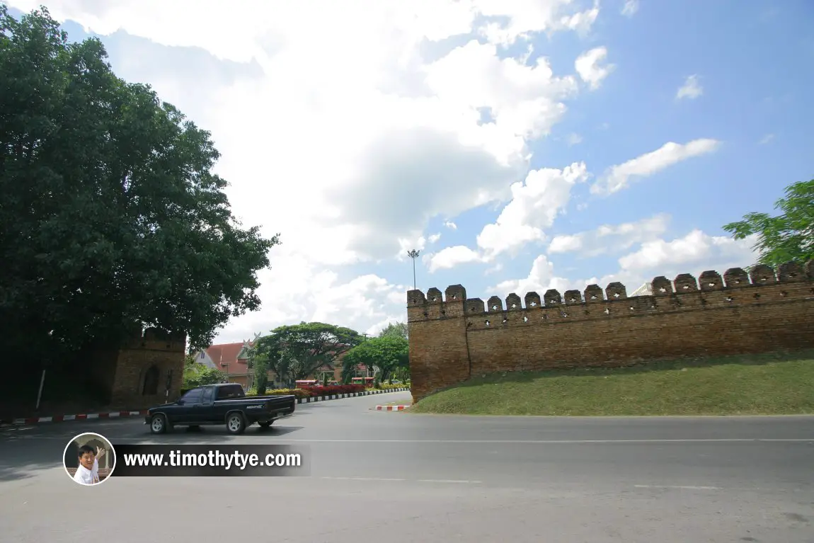 Suan Dok Gate, Chiang Mai