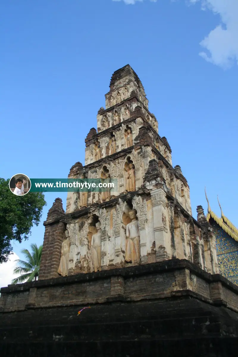Mahapol Chedi, Wat Chamathewi