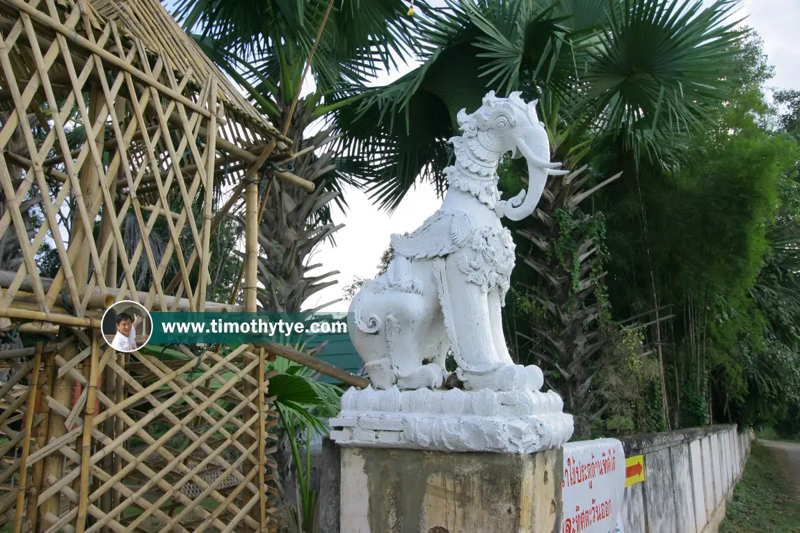 Wat Phra Yuen, Lamphun