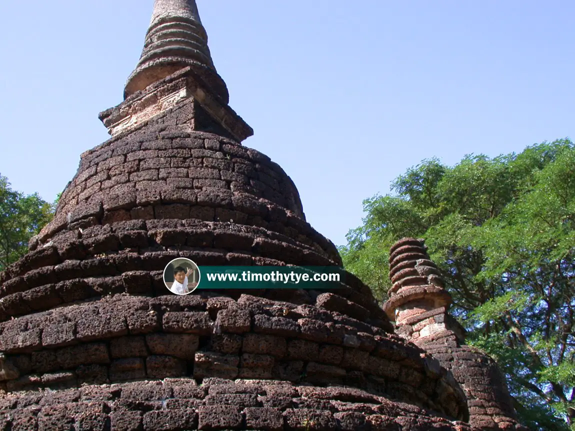 Wat Khok Singkharam, Si Satchanalai