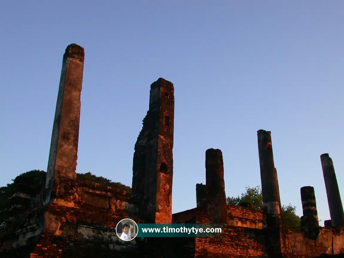 Wat Mai, Sukhothai