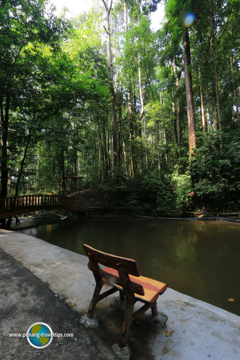 Hutan Rekreasi Sungai Tekala : Sungai Tekala Forest Park - GoWhere Malaysia / A footbridge over the embankment dam at hutan rekreasi sungai tekala (11 july, 2016).